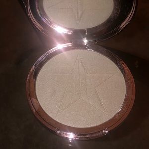 Jeffree Star Skin Frost Crystal Ball